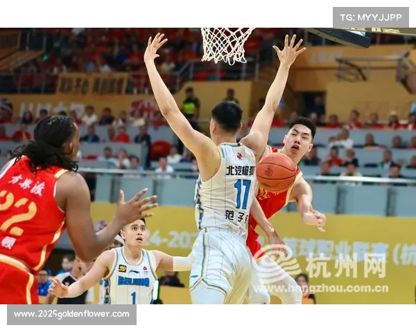 首轮战罢浙江广厦暂居榜首,北京队紧随其后。